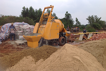 Combine concrete mixer with pump - An all new designed machine
