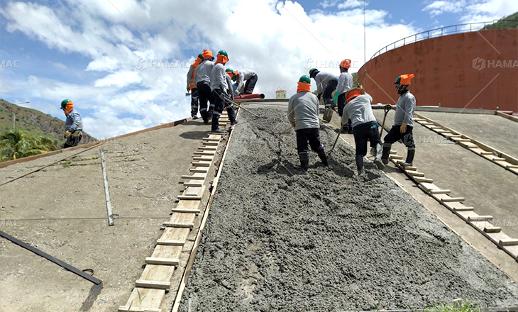 Autohormigonera y bomba de concreto en Peru